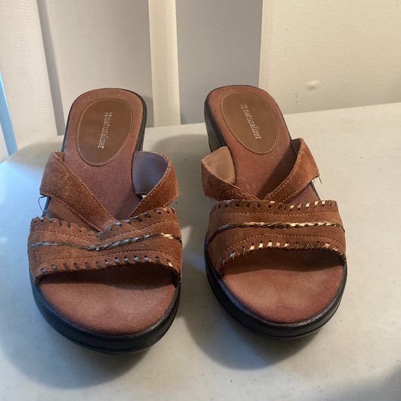 Naturalizer Sz 9 Brown Leather Slip On Sandals With Wedge Heels - Picture 1 of 9